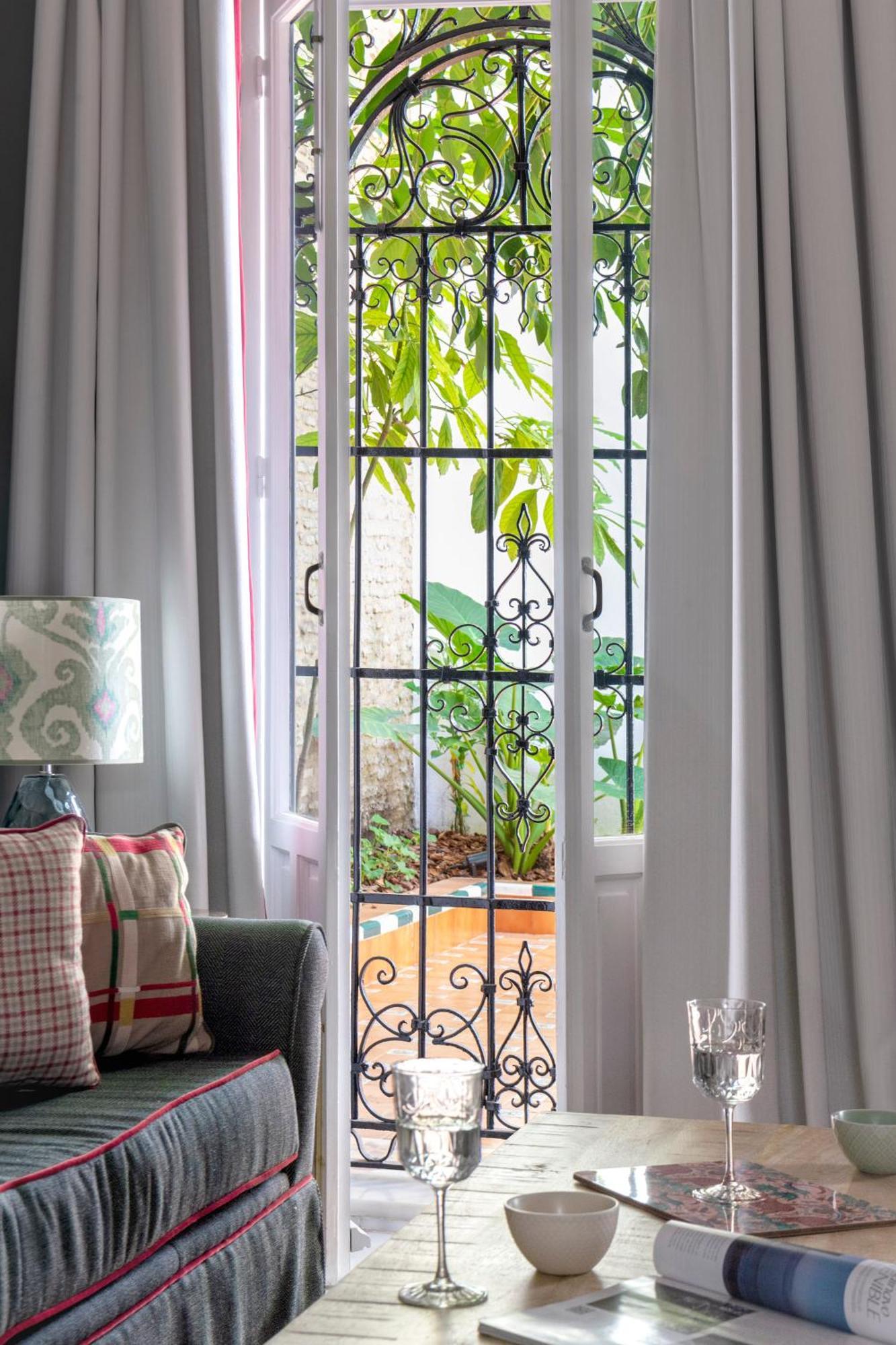 Puerta De Armas Apartments セビリア エクステリア 写真